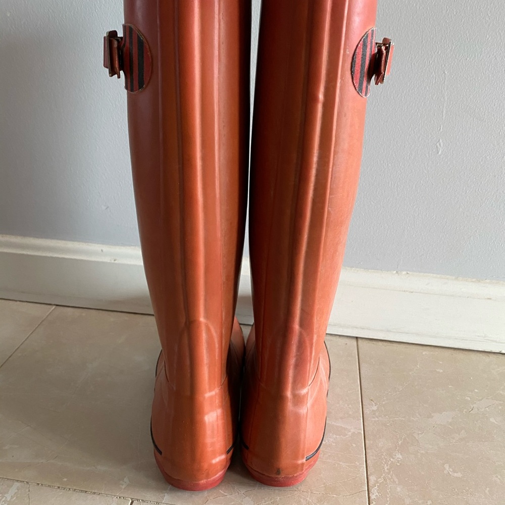 EUC women’s size 4 Hunter boots - Picture 2 of 8